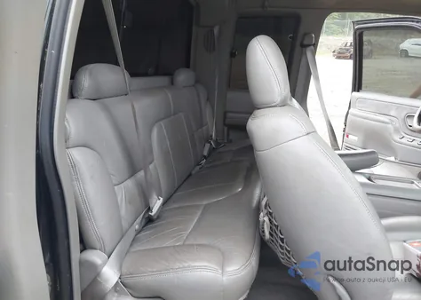 1998 Chevrolet K1500 Sportside z USA, uszkodzony, nr VIN 2GCEK19R8W1135151